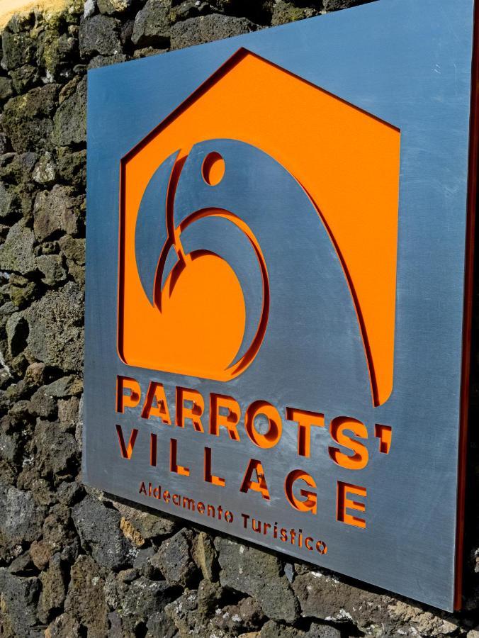 Parrots'Village Rabo de Peixe Kültér fotó